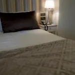 The Glam Boutique & 4*