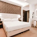The Glam Boutique & Vicenza