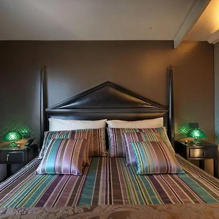 The Glam Boutique & Hotel