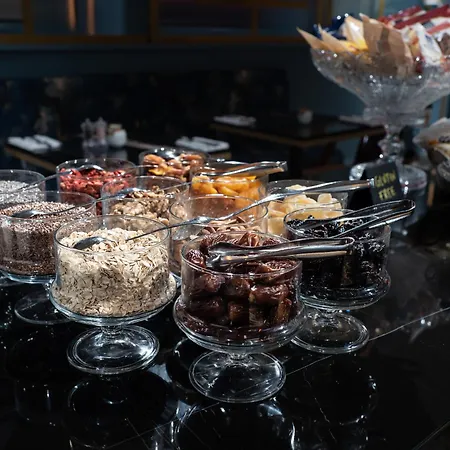 The Glam Boutique & Hotell