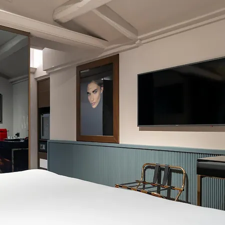 Hotel The Glam Boutique & 4*