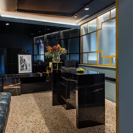 The Glam Boutique & ויצ'נצה