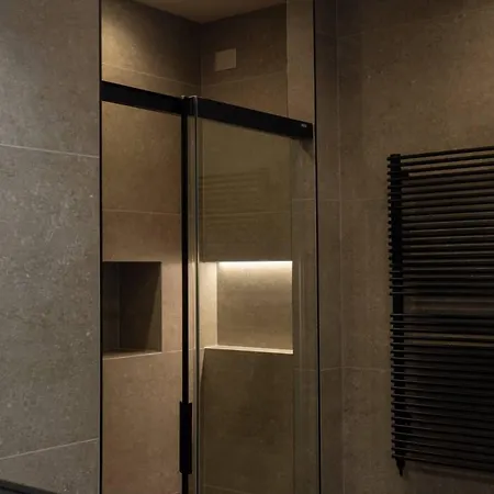 The Glam Boutique & Vicenza