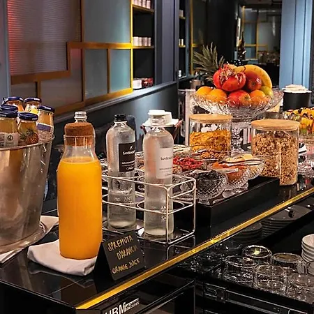 The Glam Boutique & فندق 4*