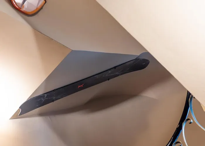 The Glam Boutique & Отель