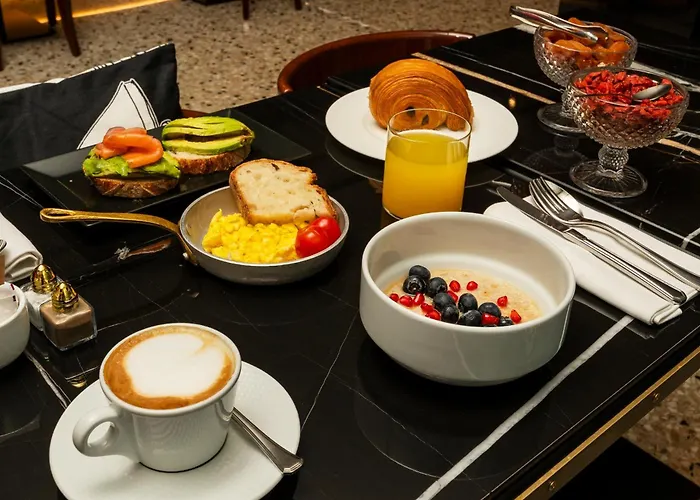 The Glam Boutique & Отель