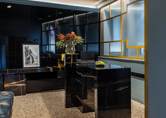 The Glam Boutique & Виченца